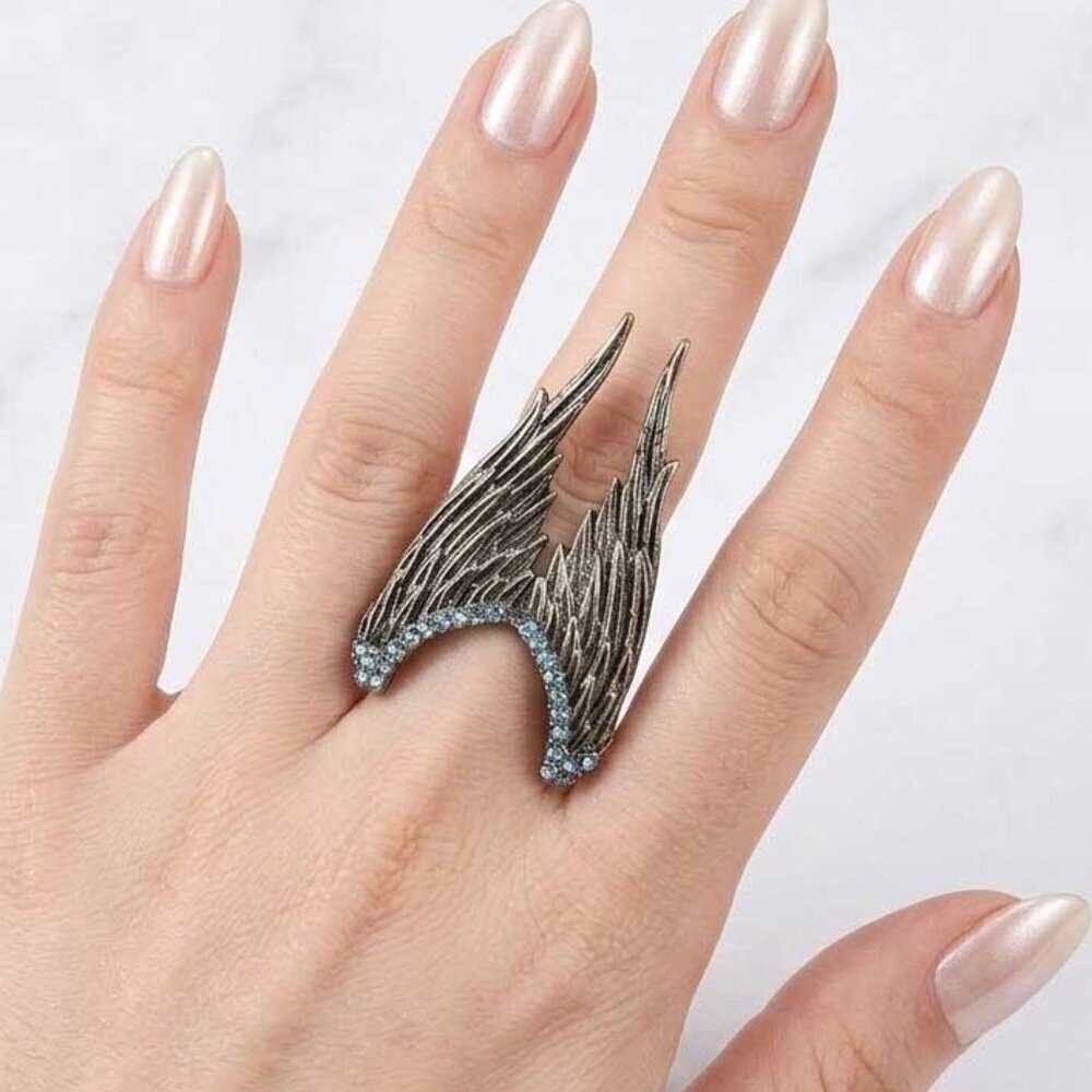 Ladies Fashionable Angel Ring